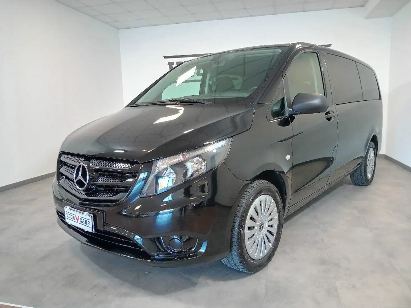 Mercedes-Benz Vito 2.0 114 CDI PL Tourer Extra-Long 9 POSTI Nero - 1