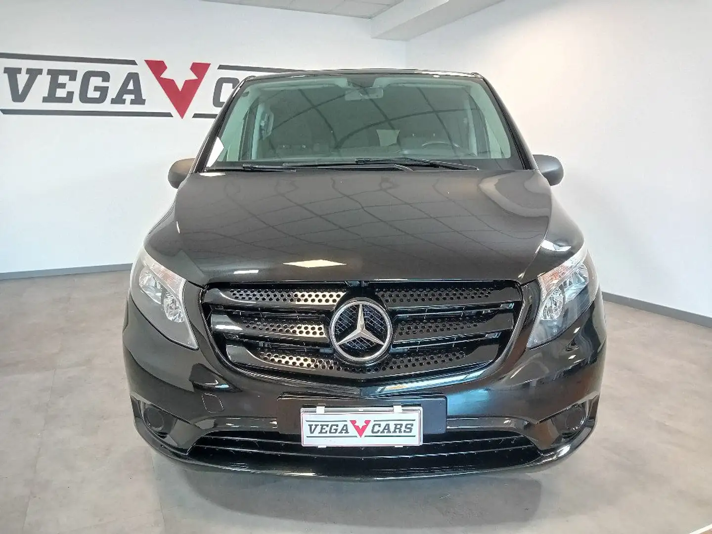 Mercedes-Benz Vito 2.0 114 CDI PL Tourer Extra-Long 9 POSTI Nero - 2