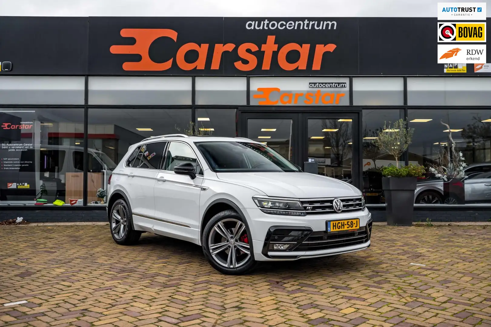 Volkswagen Tiguan 1.5 TSI ACT Highline Business R|PANO|CAM|R-LINE Wit - 1