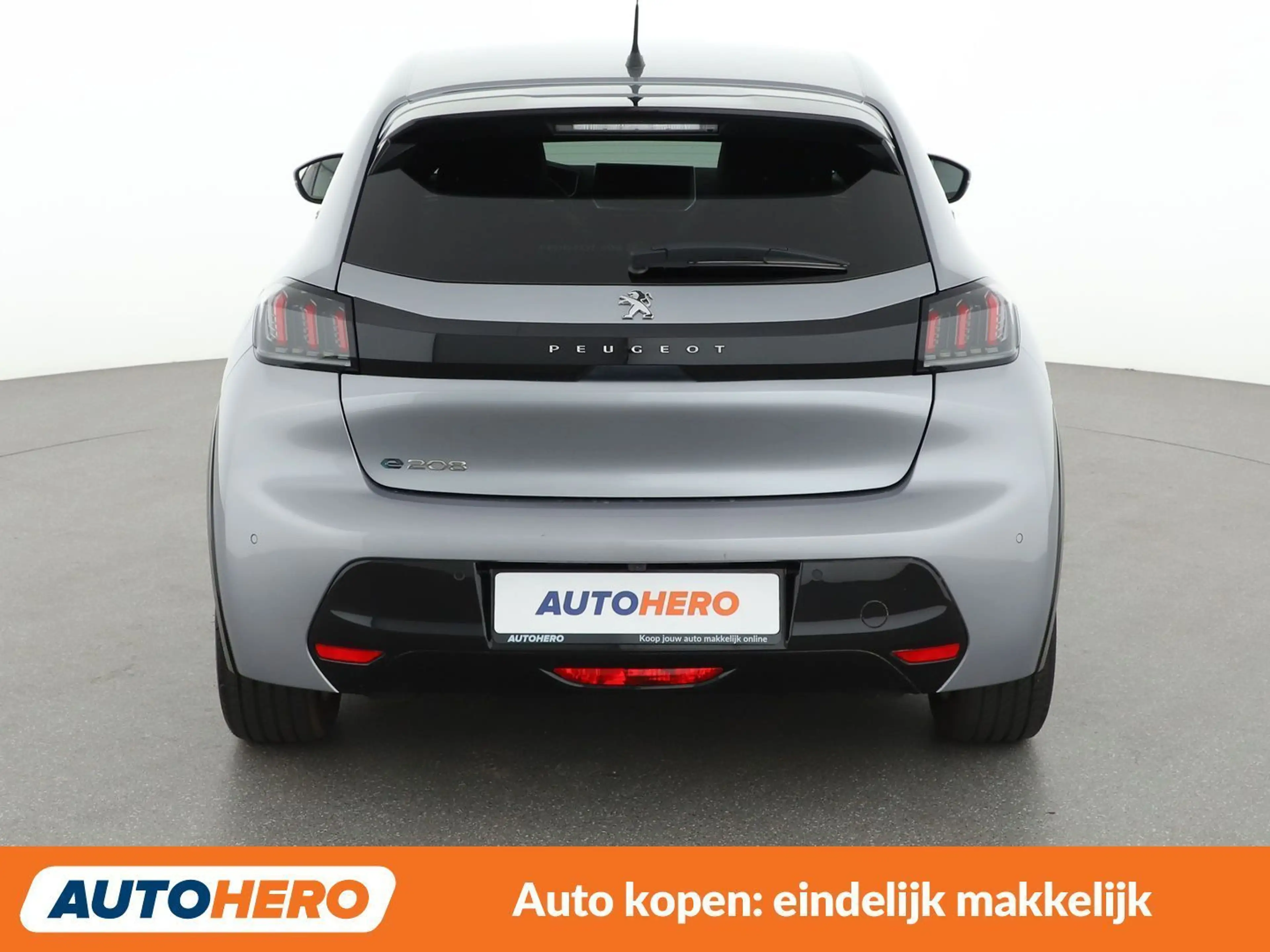 Peugeot e-208 electric drive 100 kW Allure Pack — photo 5