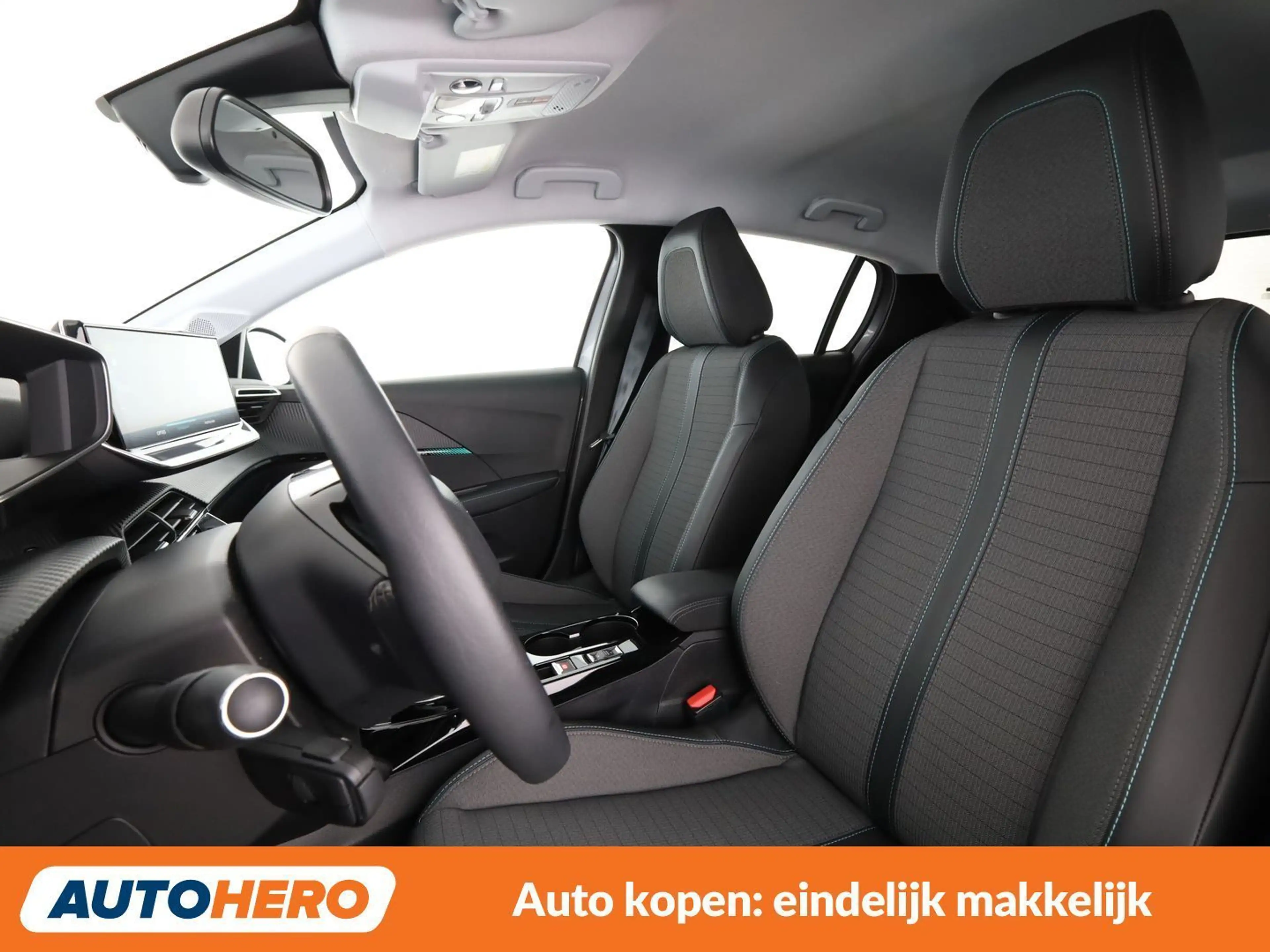 Peugeot e-208 electric drive 100 kW Allure Pack — photo 11