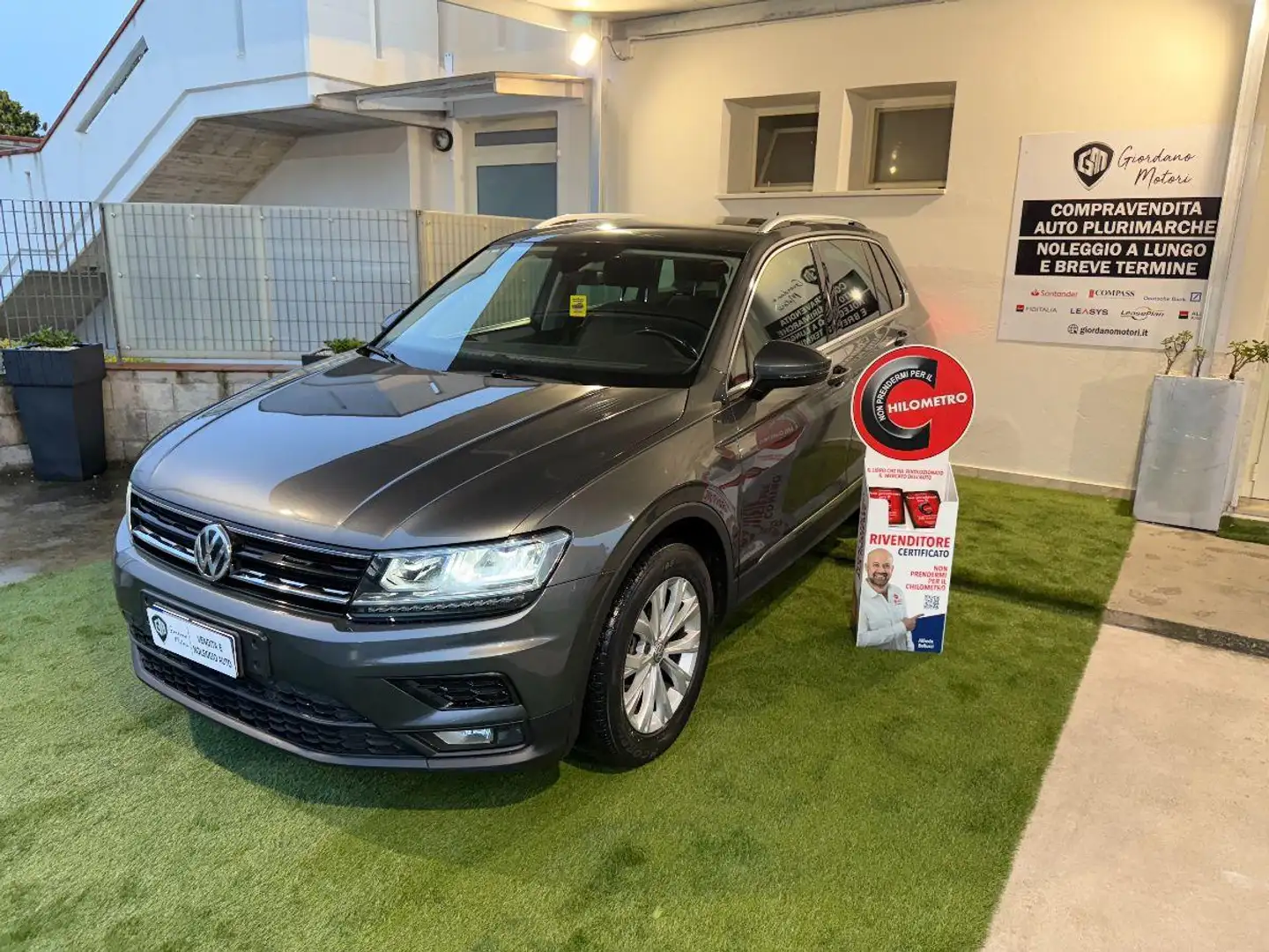 Volkswagen Tiguan 2.0 tdi Business 150cv dsg Grigio - 1