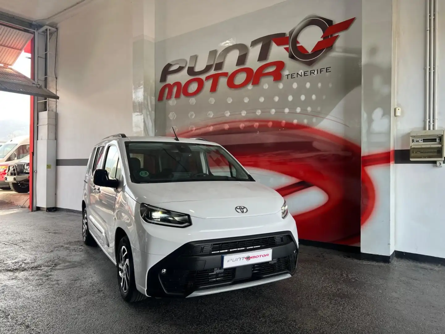 Toyota Proace Family L1 1.2 5pl. Active 110 Blanco - 1