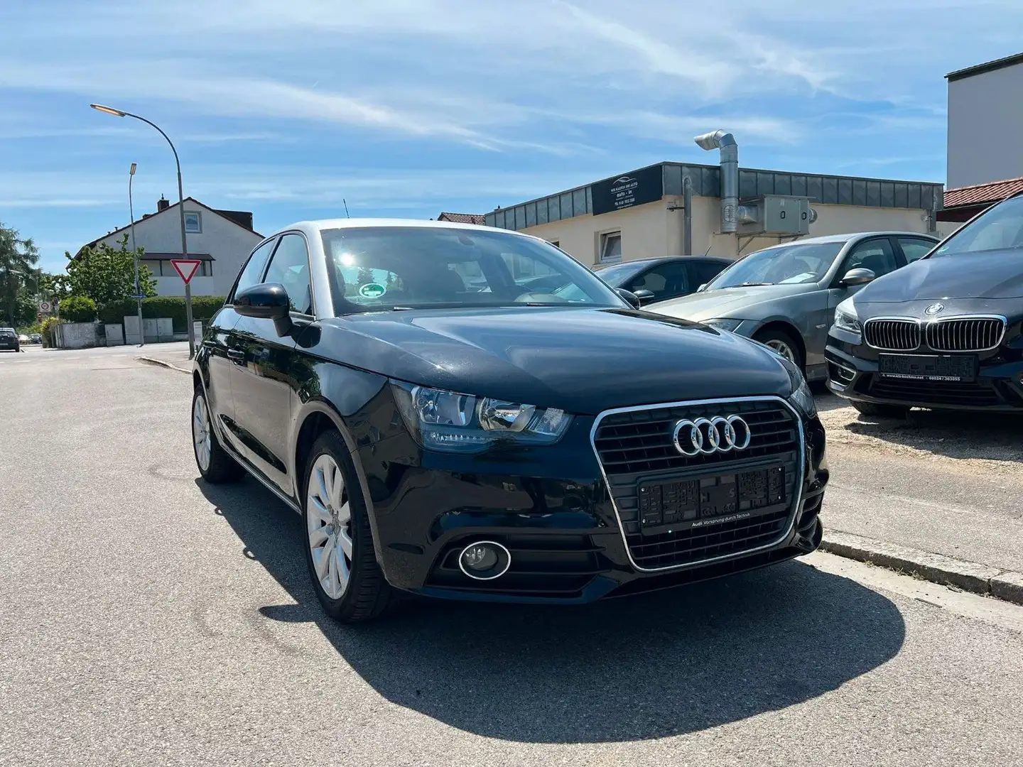 Audi A1 Sportback 1.2 i PDC Shz Navi 1. Hand 57.066KM crna - 1