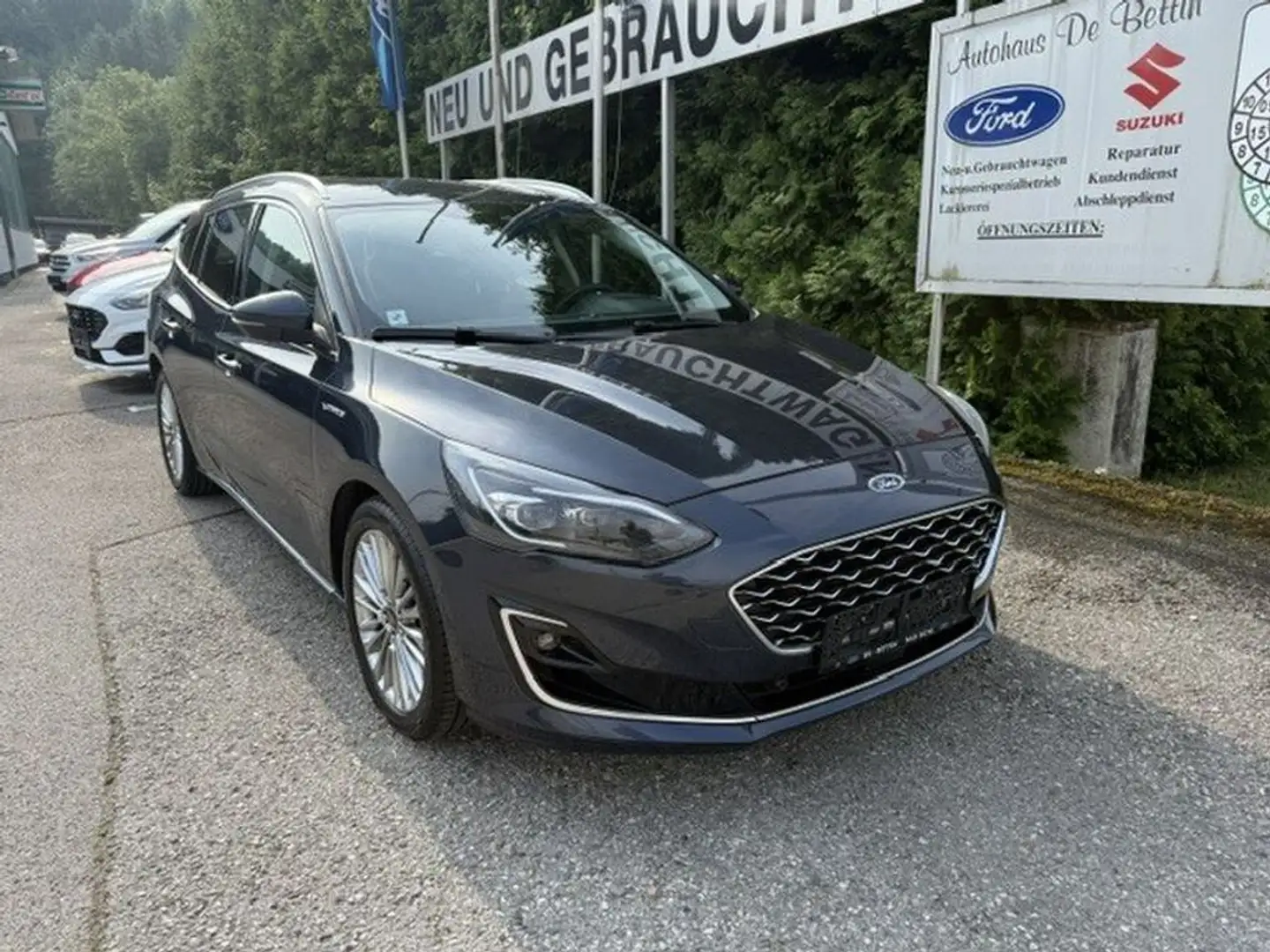 Ford Focus Traveller Vignale Aut. Blau - 1