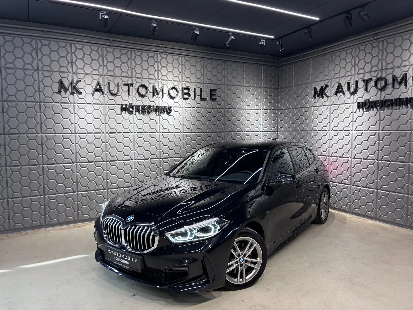 BMW 118 d*M-PAKET*SHADOW-LINE*METALLIC*ACTIVE GUARD PLUS Schwarz - 1
