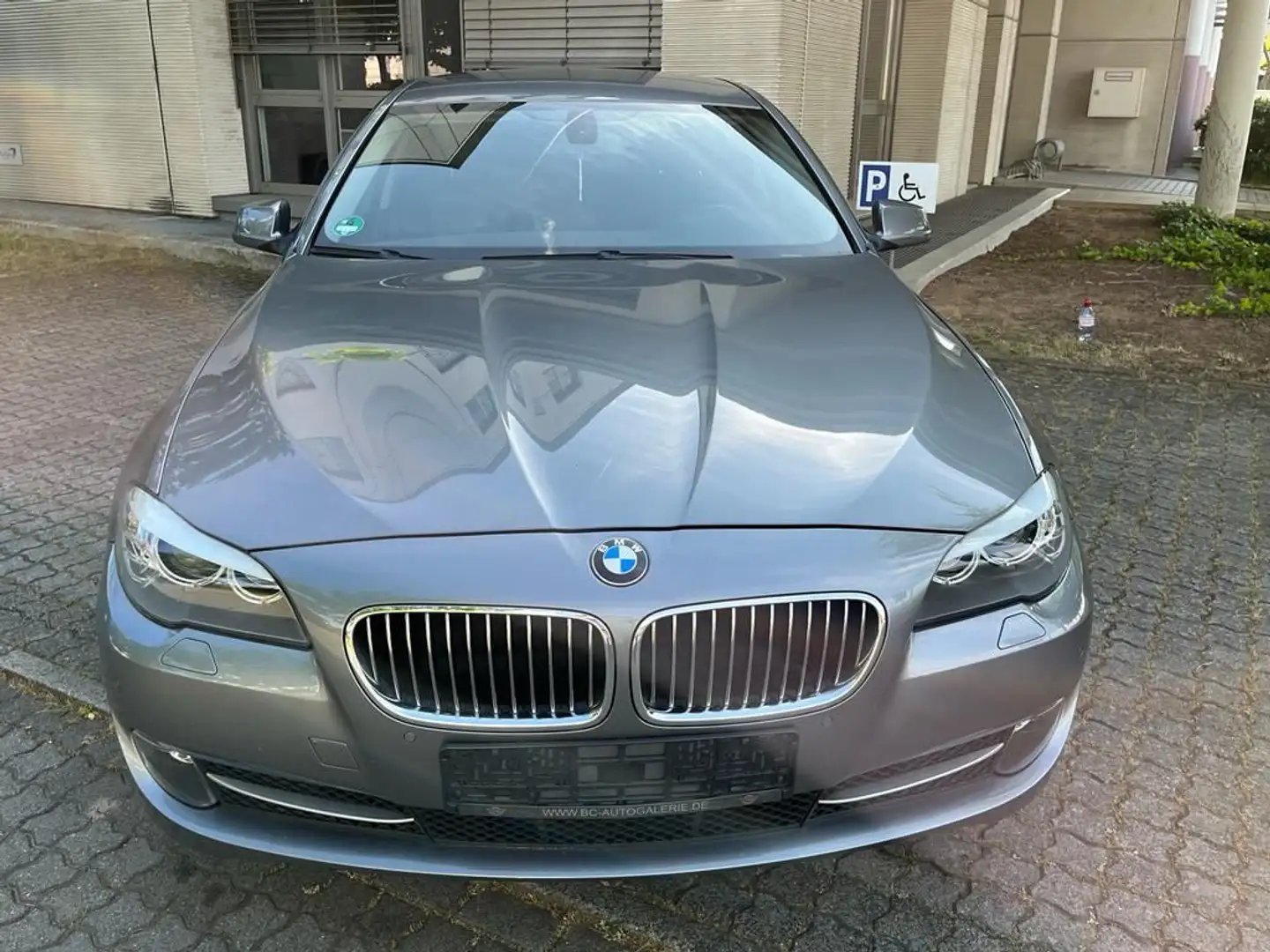 BMW 528 i*Leder*Automatik*M-Lenkrad*Sportsitze*R-Kam* Szürke - 2