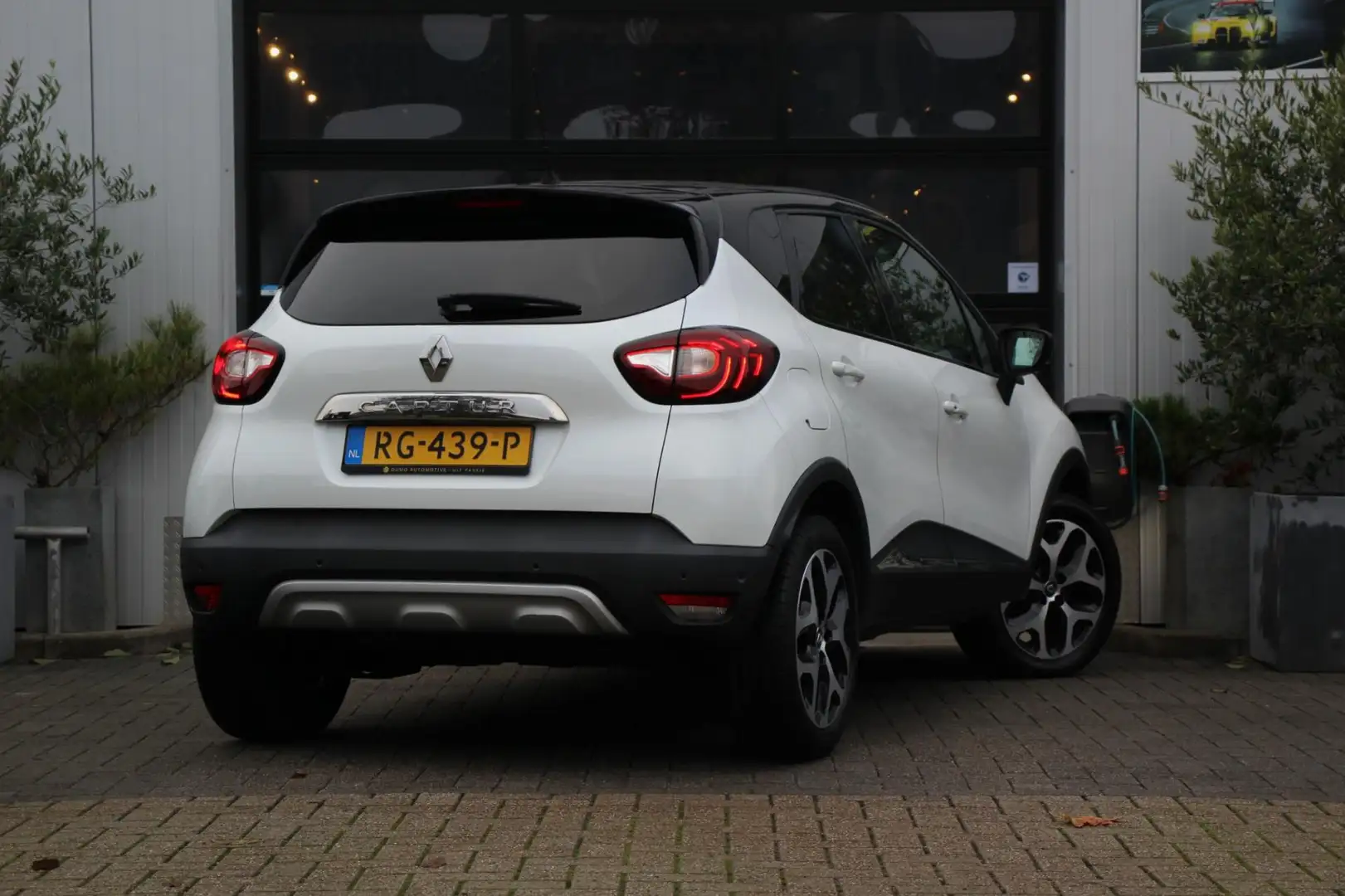 Renault Captur 0.9 TCe Intens - LED KOPLAMPEN - CAMERA - NAVI - O Weiß - 2