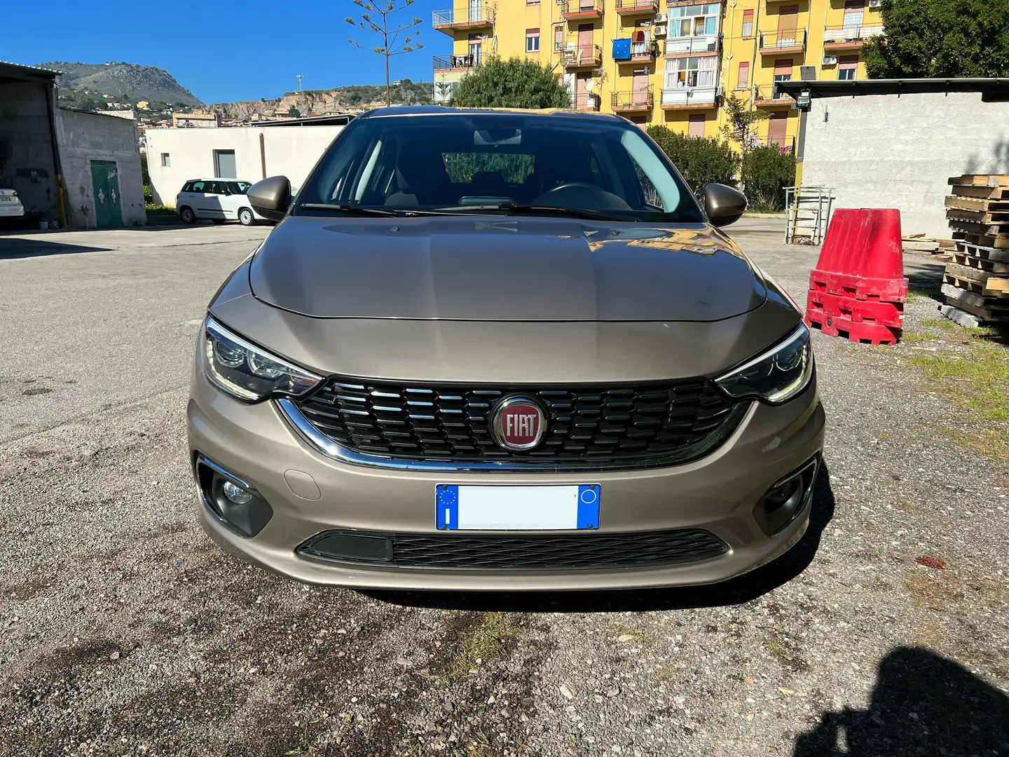 Fiat Tipo Tipo 5 porte II 2016 5p 1.6 mjt Lounge s Auriu - 1