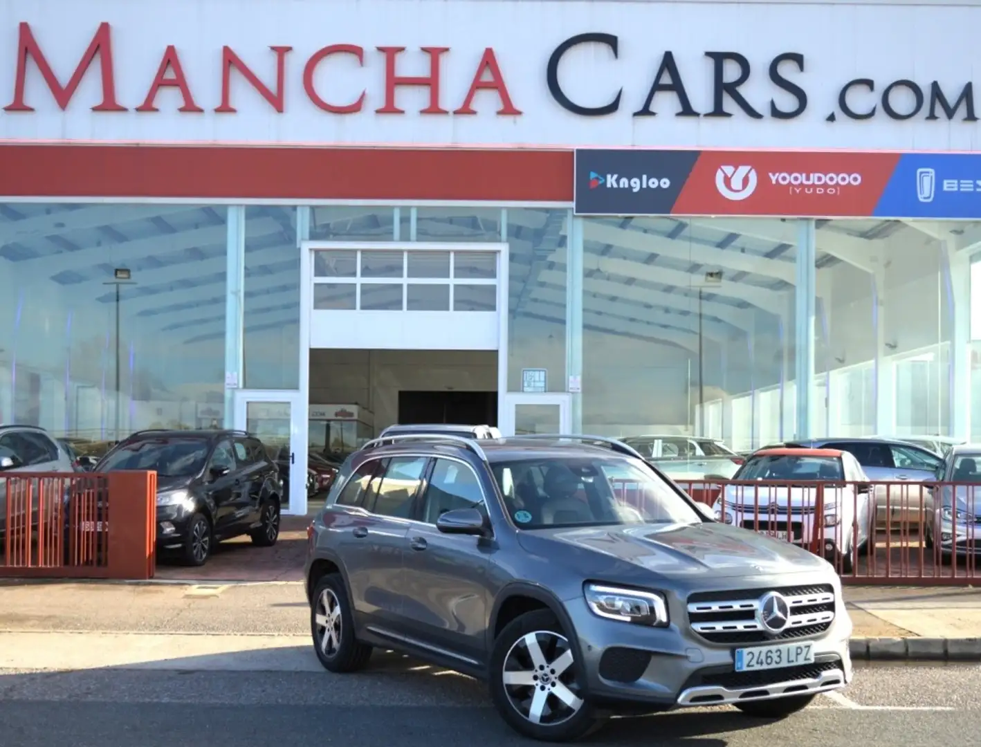 Mercedes-Benz GLB 200 200d 4Matic 8G-DCT Gris - 1