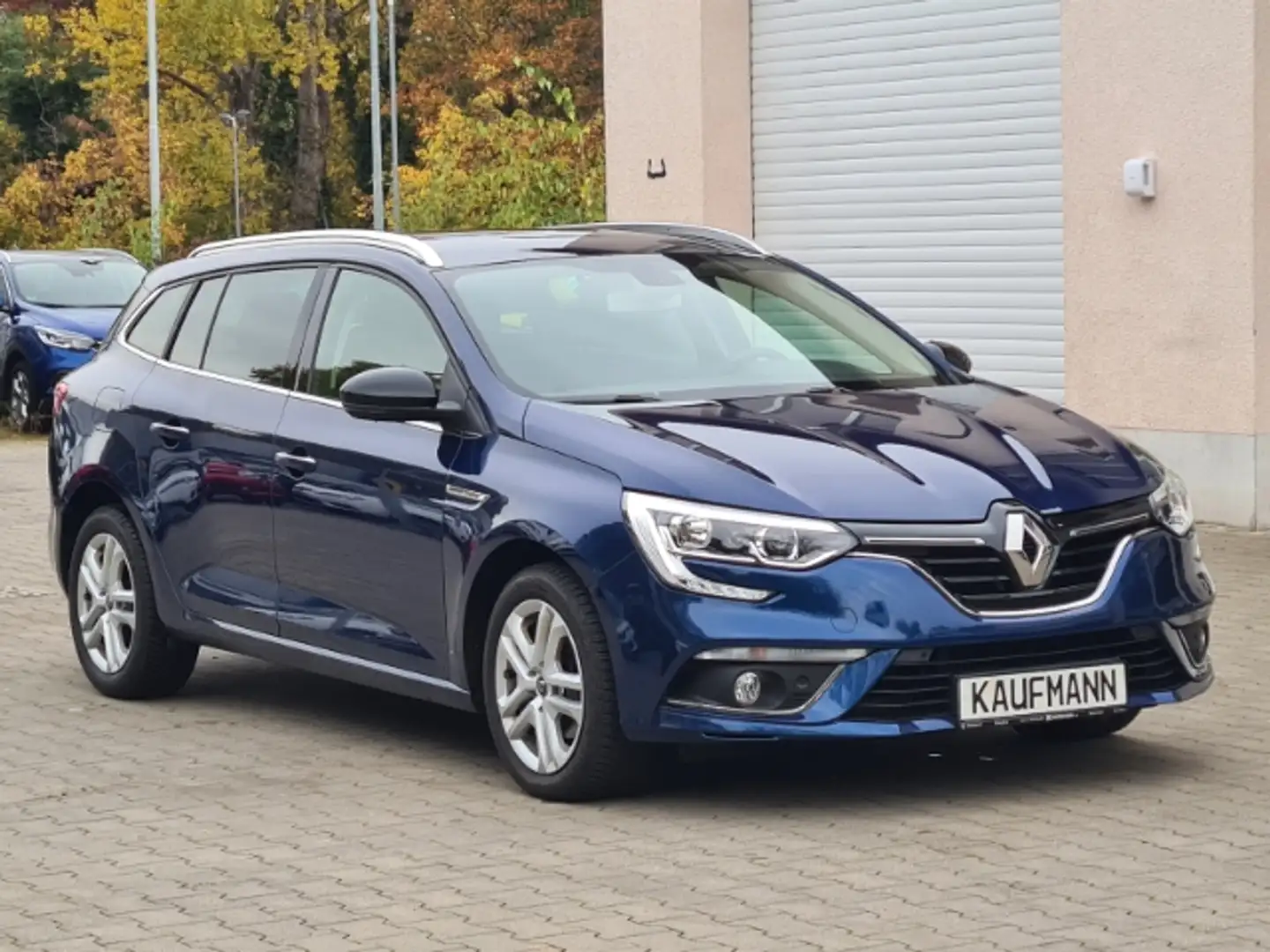 Renault Megane Grandtour Limited Deluxe  1.5 BLUE dCi Kamera+Navi Blauw - 1