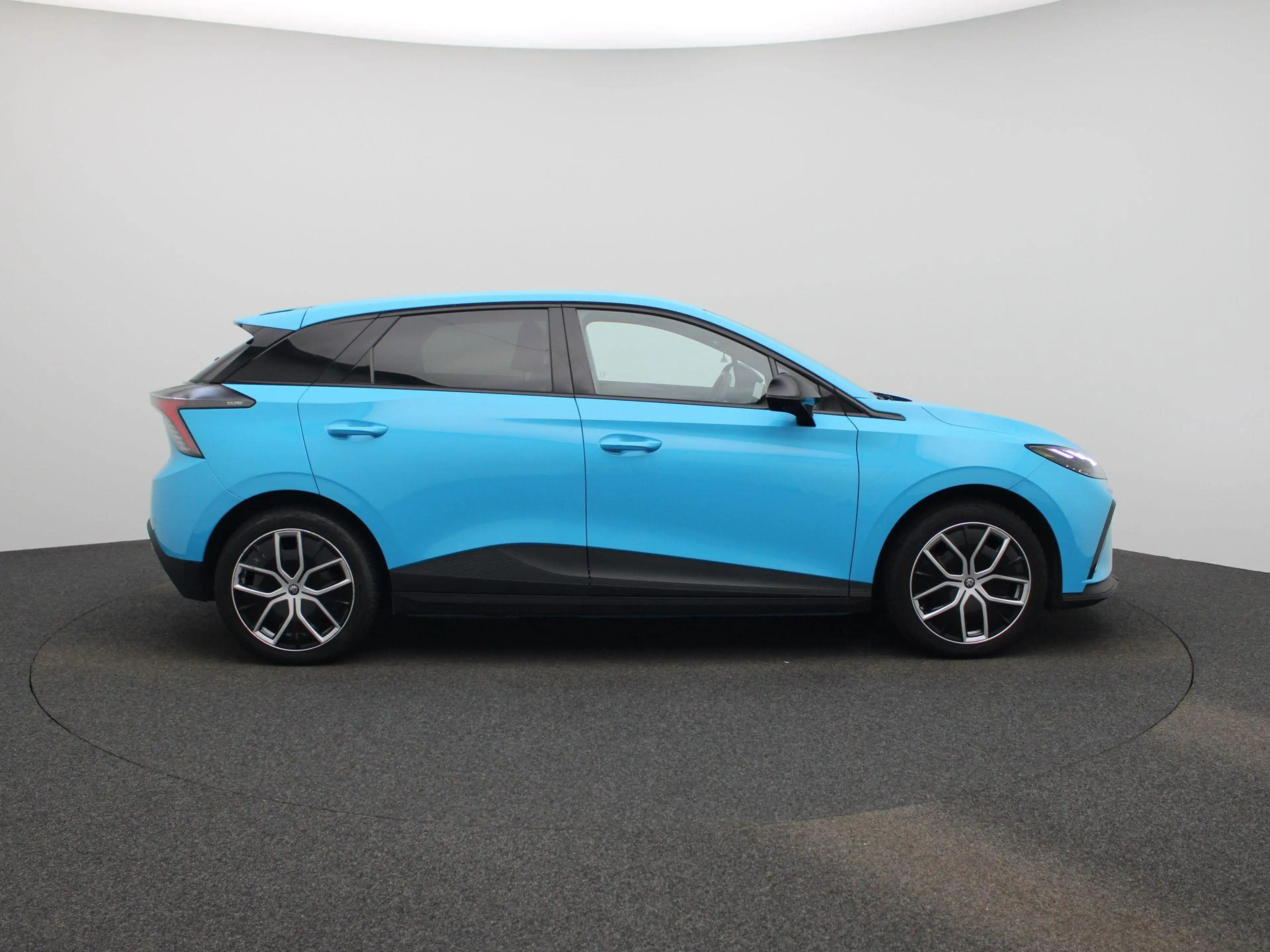MG MG4 Luxury Long Range 64 Kwh | Navi | Camera | Led Kop — photo 6