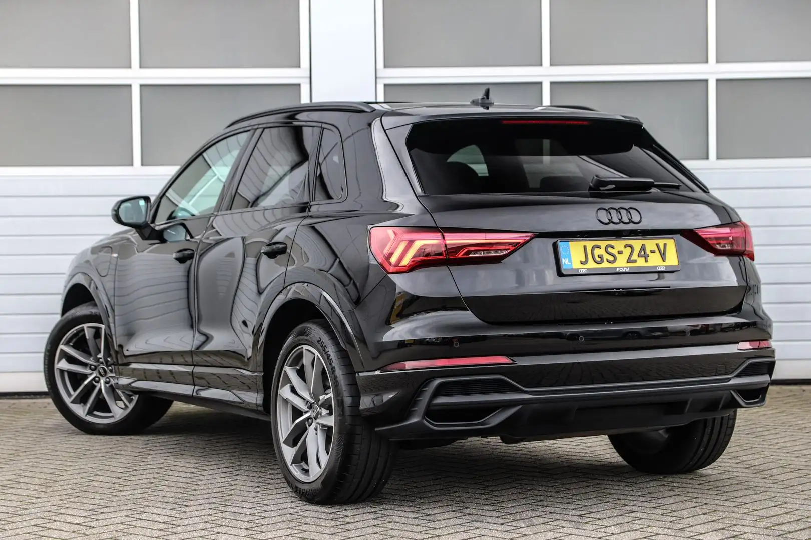 Audi Q3 45 TFSIe 245pk S-Line Edition | Panoramadak | SONO Noir - 2