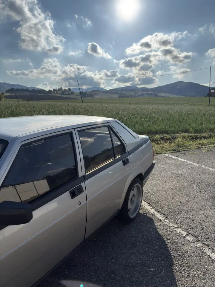 Alfa Romeo 75 1.8 ie, foto 5
