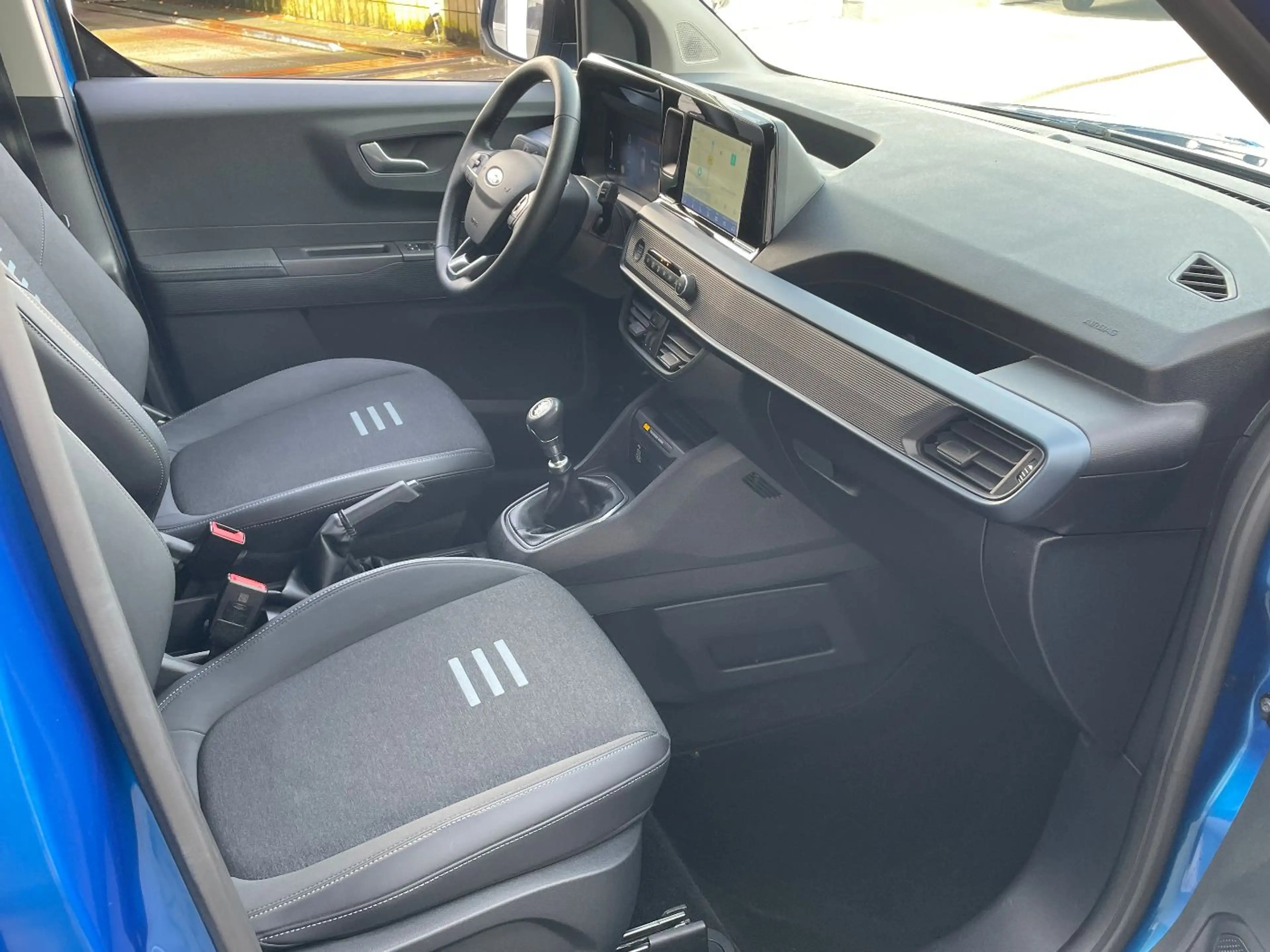 Ford Tourneo Courier 1.0 EcoBoost Active ACC+Navi+SHZ — photo 16