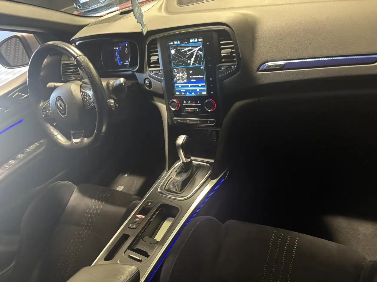 Renault Megane Berline — photo 11