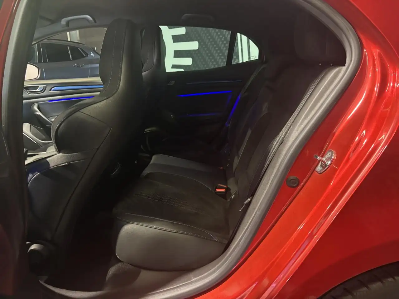 Renault Megane Berline — photo 15