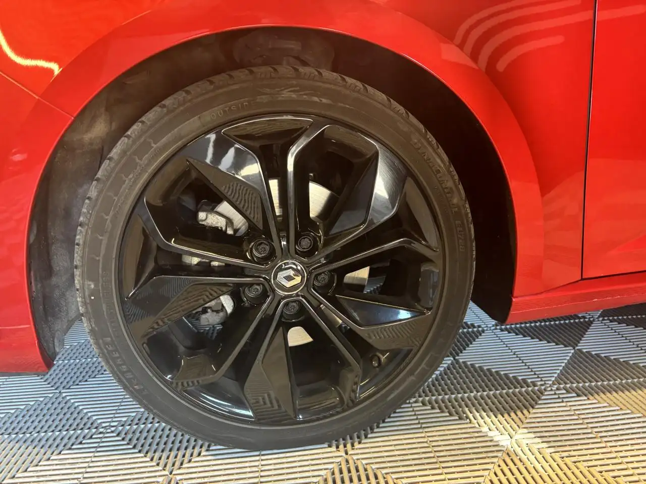 Renault Megane Berline — photo 23