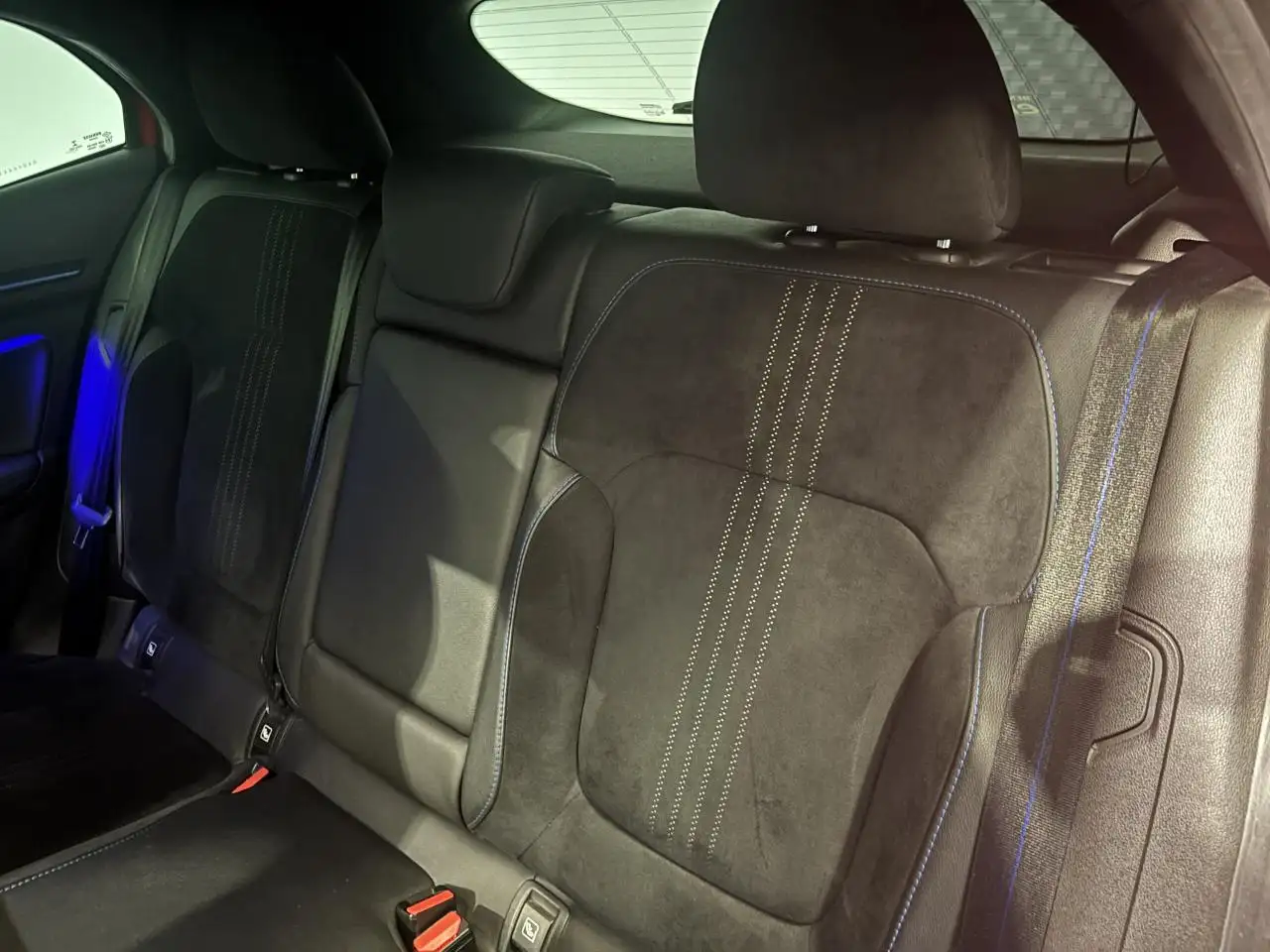 Renault Megane Berline — photo 16