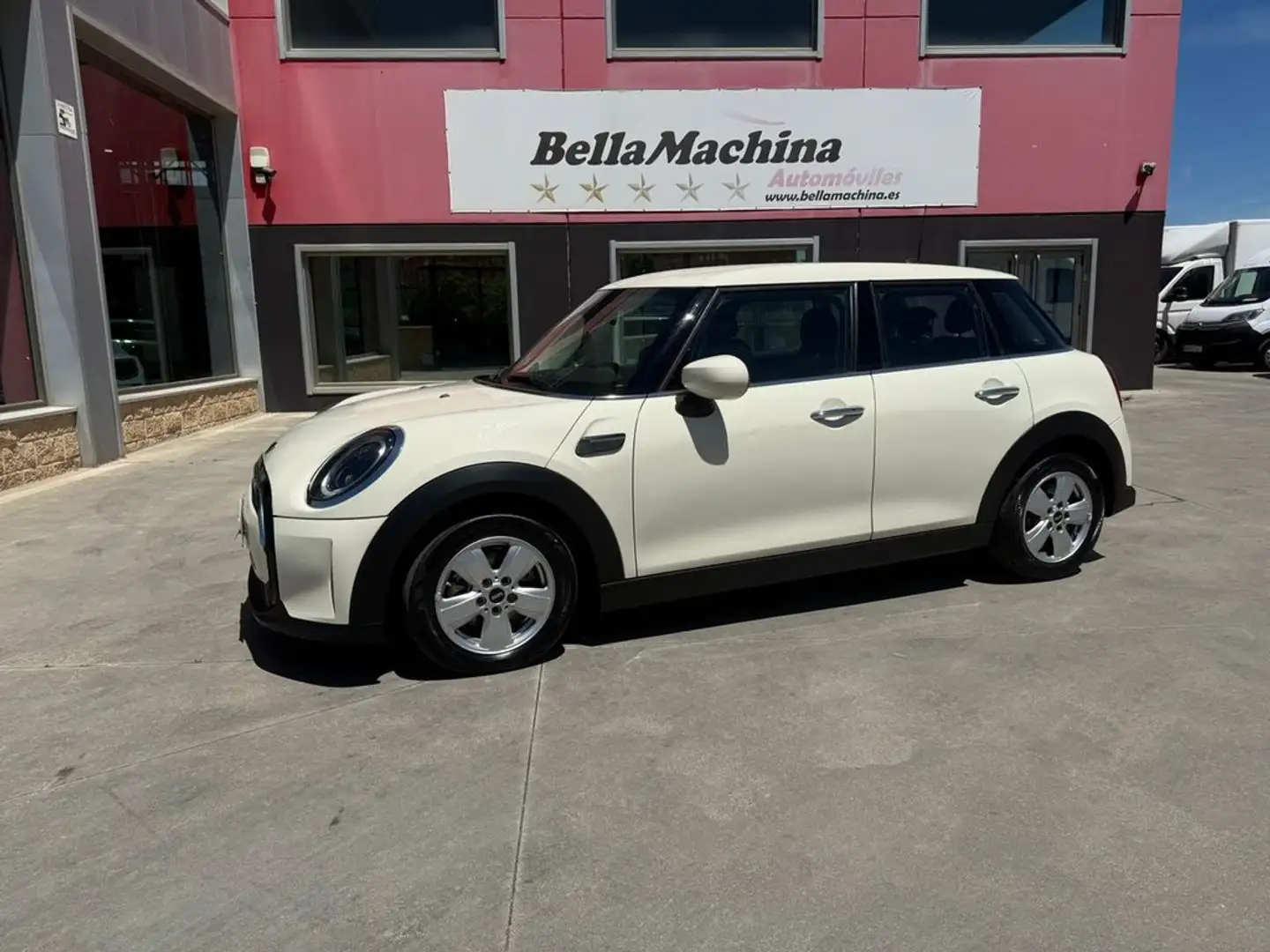 MINI Cooper 5 PUERTAS Amarillo - 2