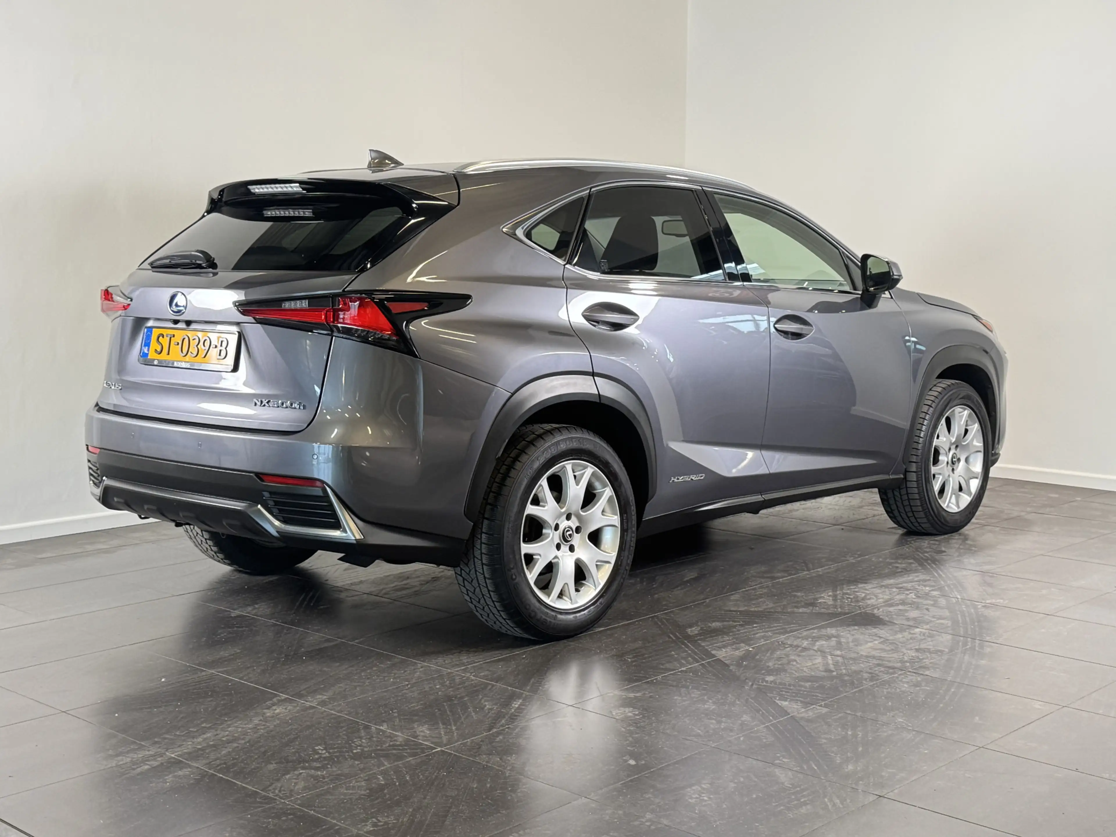 Lexus NX 300h AWD Luxury Line | Schuif-/kantel dak | Elektrische — photo 3