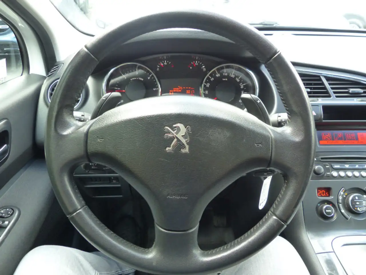 Peugeot 3008 3008 — photo 20