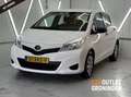 Toyota Yaris 1.4 D-4D-F Aspiration 5D | ZUINIG | NAP | NWE APK Wit - thumbnail 1