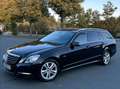 Mercedes-Benz E 250 Schwarz - thumbnail 2