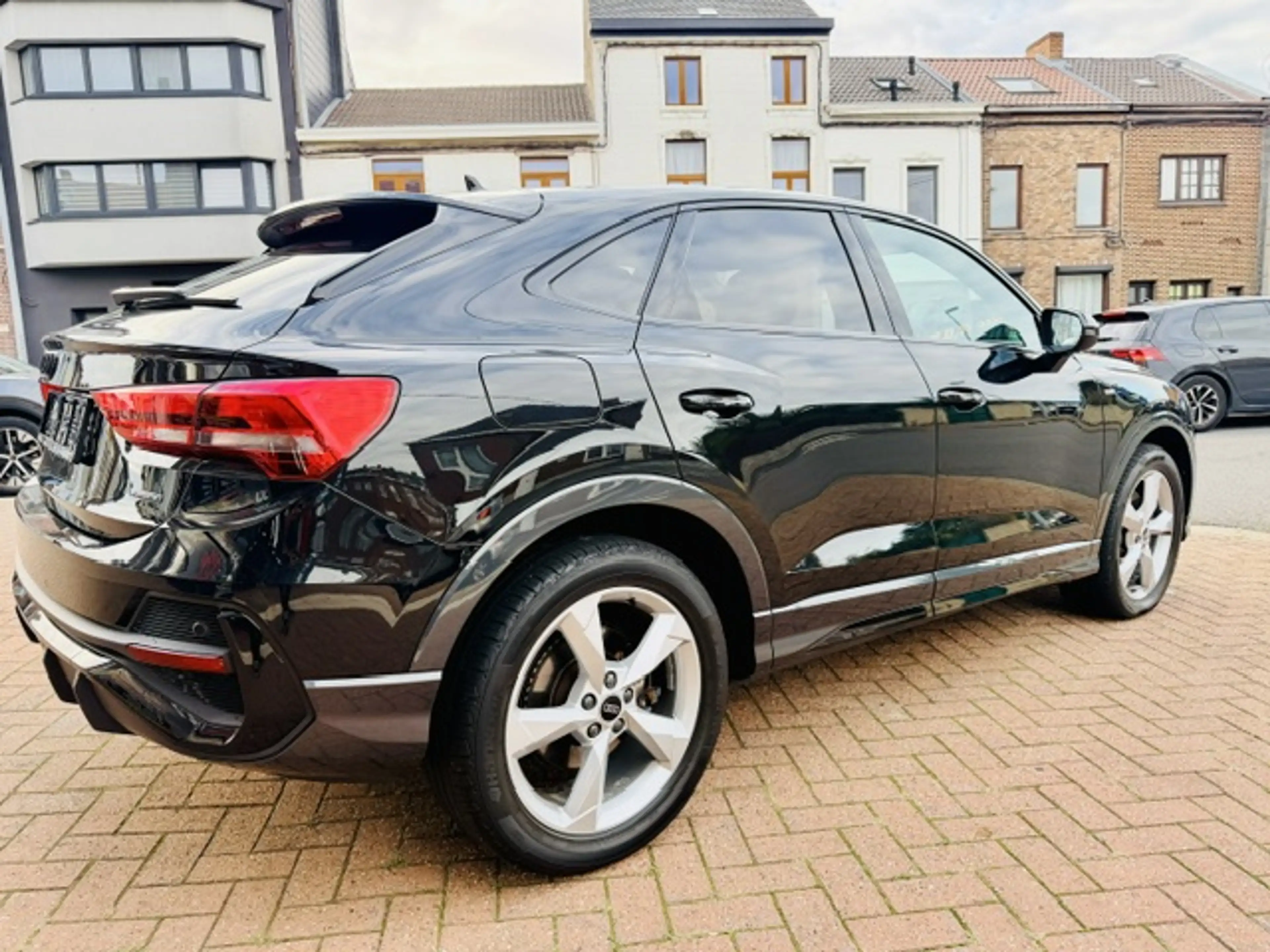 Audi Q3 Q3 40 TFSI Quattro (4x4) S line S tronic SPORTBACK Cuir Led Gps Garantie — photo 8