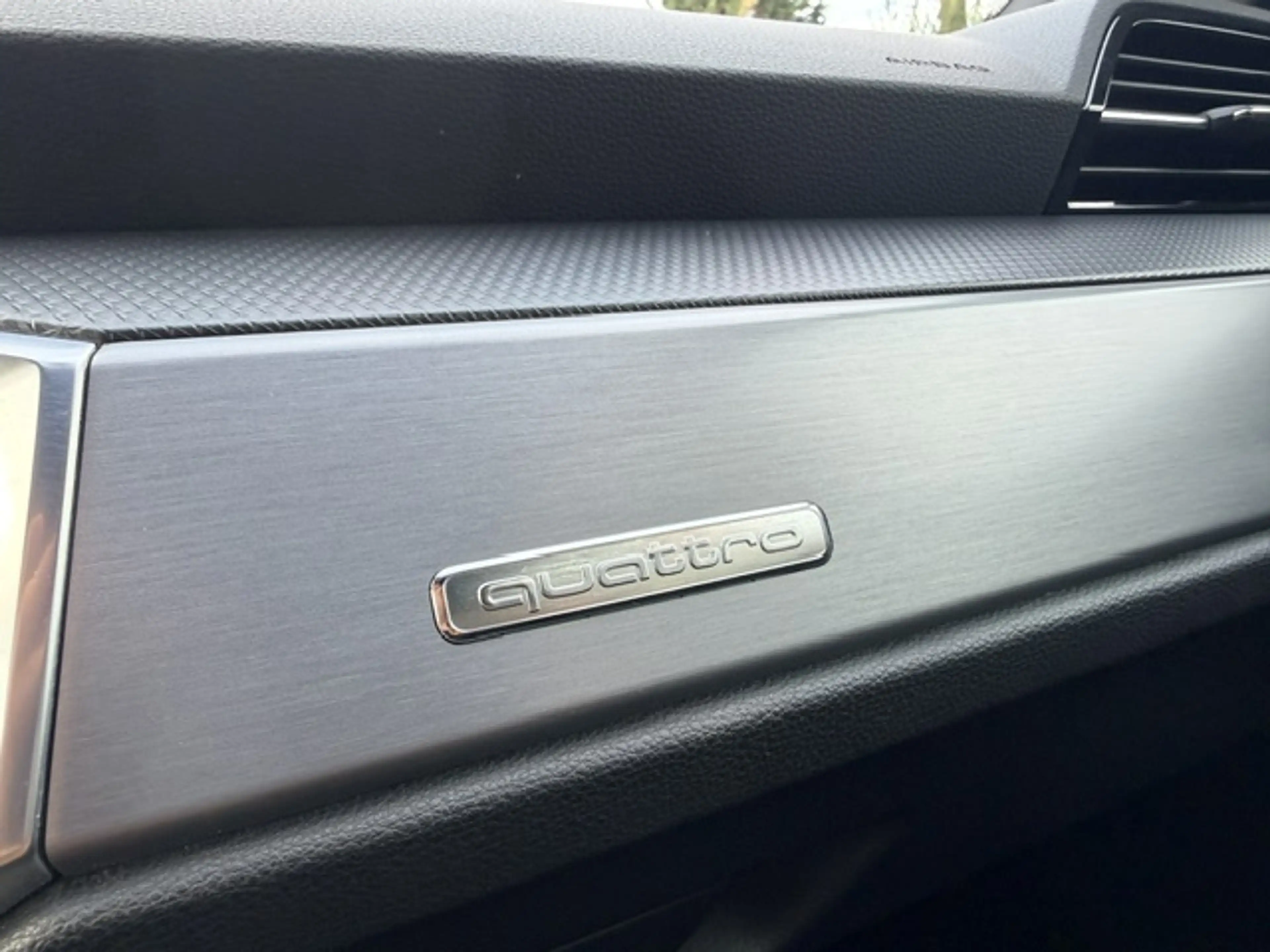 Audi Q3 Q3 40 TFSI Quattro (4x4) S line S tronic SPORTBACK Cuir Led Gps Garantie — photo 4