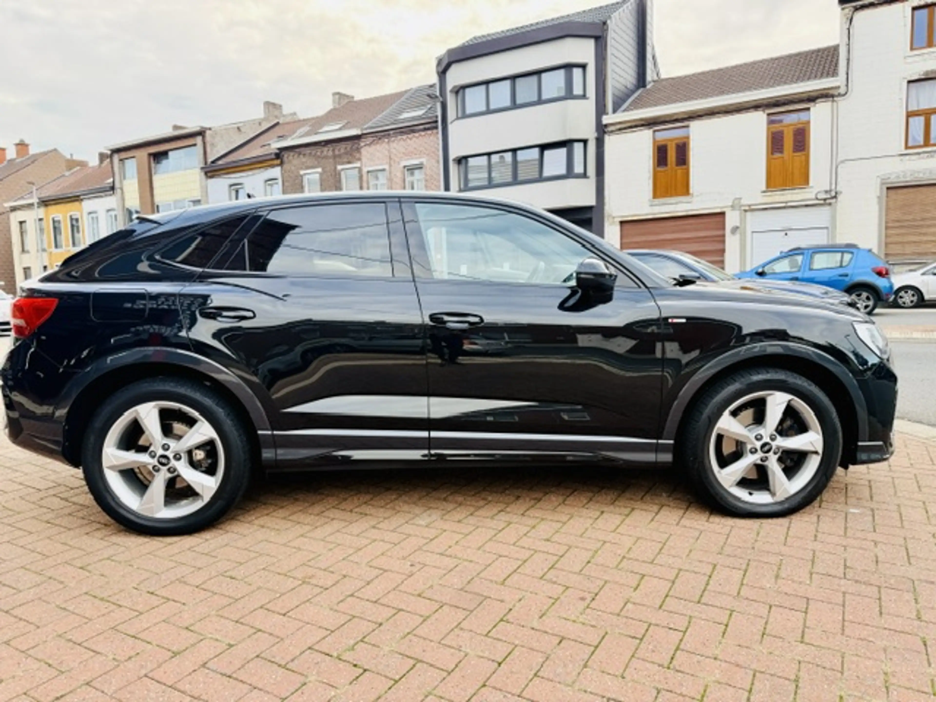 Audi Q3 Q3 40 TFSI Quattro (4x4) S line S tronic SPORTBACK Cuir Led Gps Garantie — photo 6
