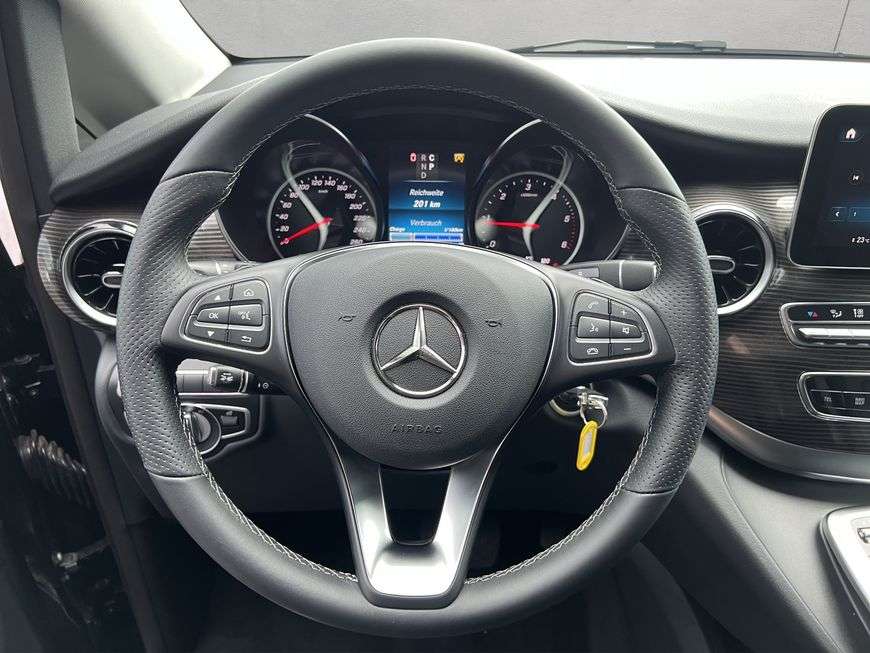 Mercedes-Benz V 250