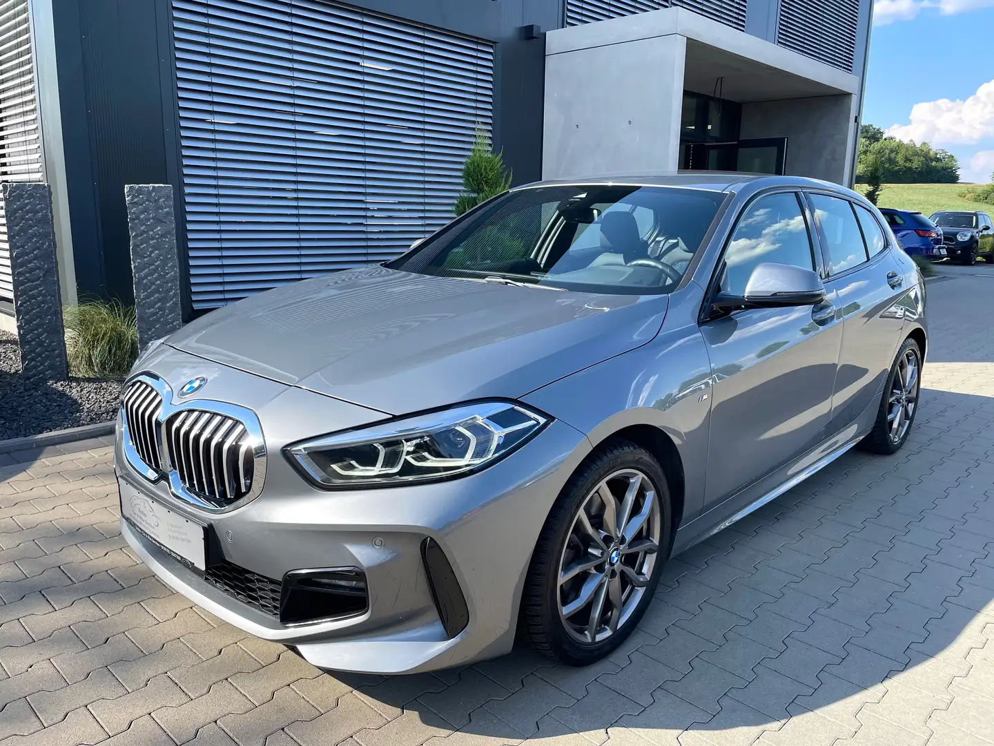 BMW 120 i Aut.M Sport/LED/HiFi/Lenkrad+Sitzheizung/18"Alu Gris - 1