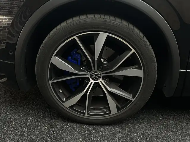Volkswagen Tiguan view 8