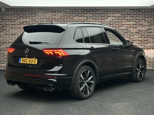 Volkswagen Tiguan view 2