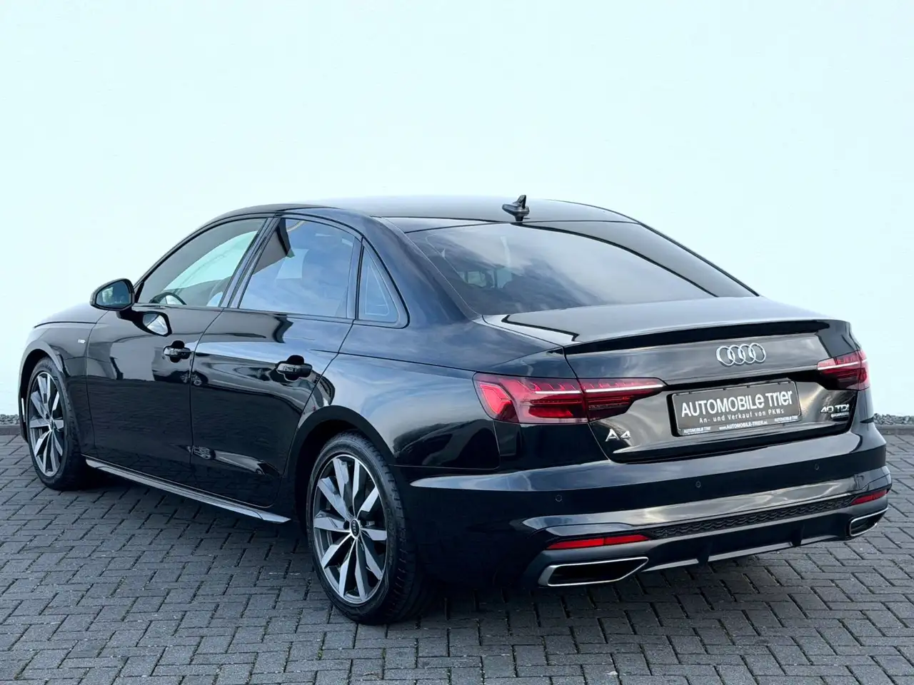 Audi A4 Lim. 40 TDI quattro S line /NAVI/LED/CAM/ 7