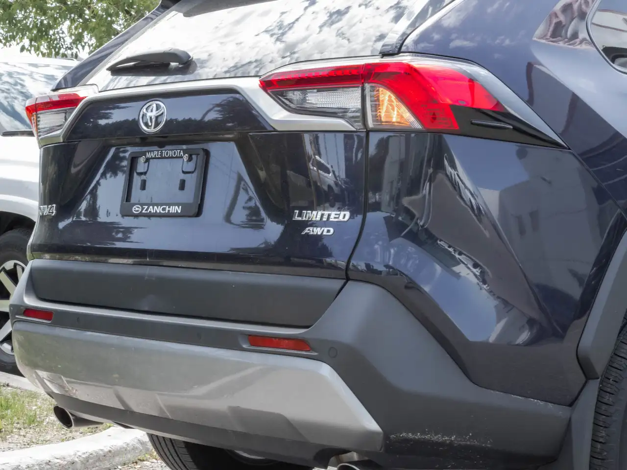 Toyota RAV 4 снимка Toyota RAV 4