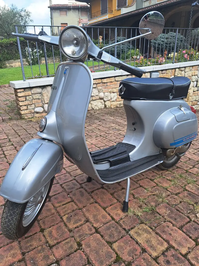 Piaggio Primavera Plateado - 2