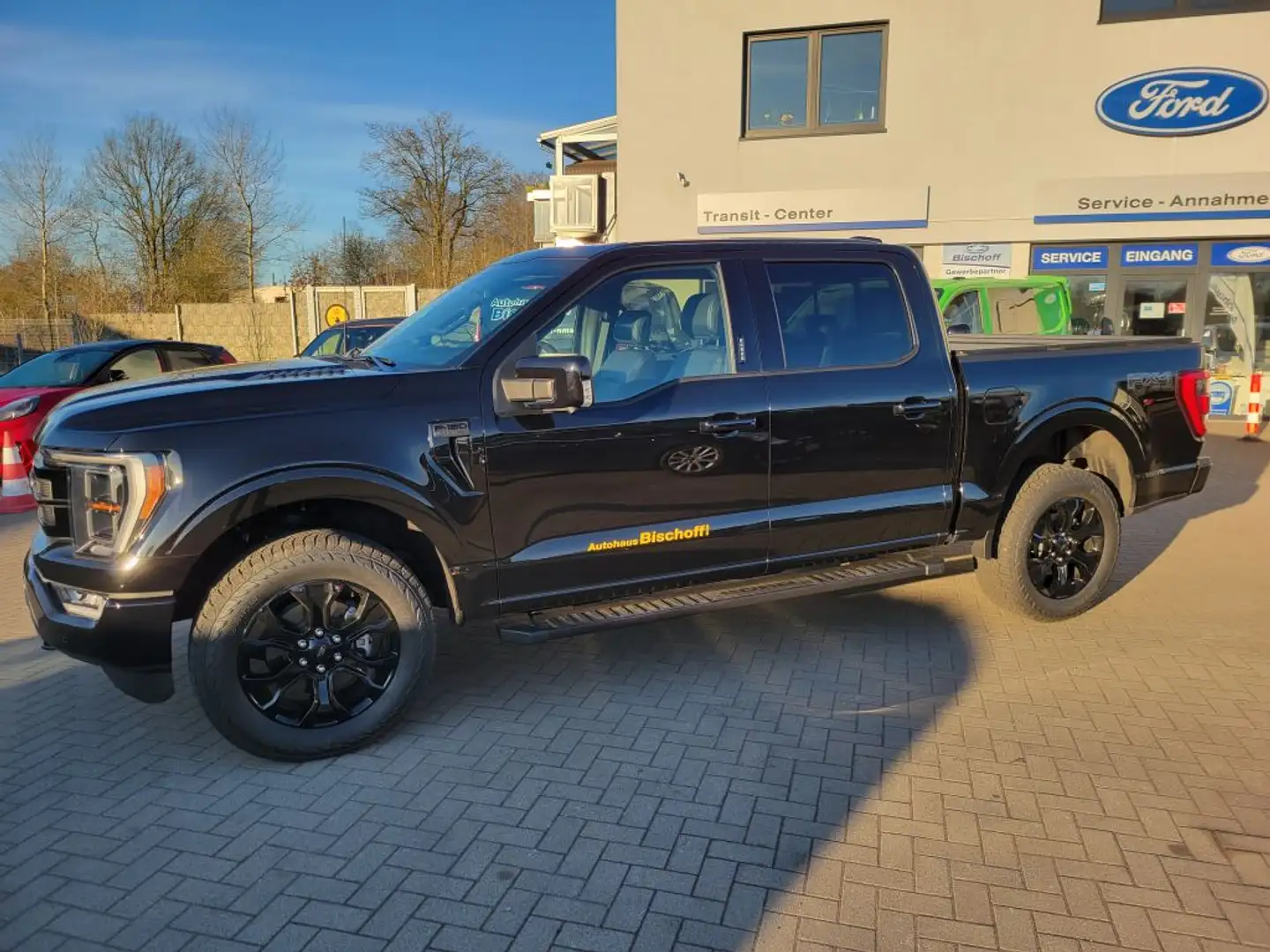 Ford F 150 F-150 5,0L V8 SuperCrew Lariat Black-Edition MY23 Negro - 2