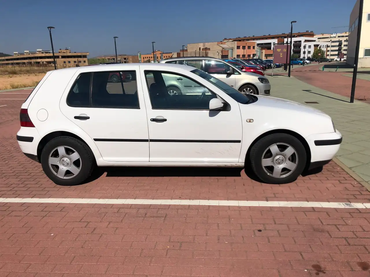 Volkswagen Golf 1.6 Conceptline 100, foto 4