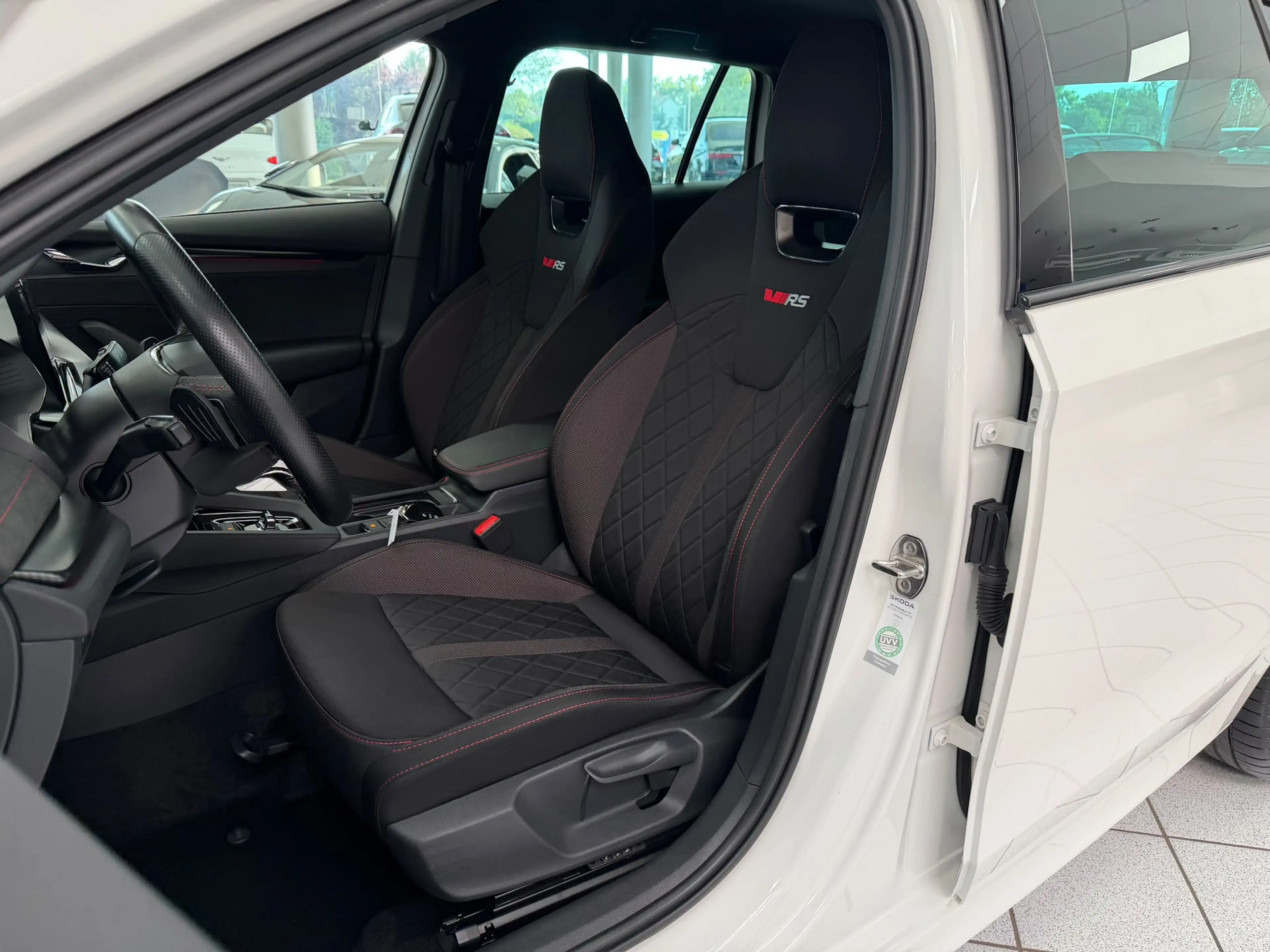 Skoda Octavia Combi RS 2.0 TSI*LED*VIRTU*CarPlay*DAB* — photo 9
