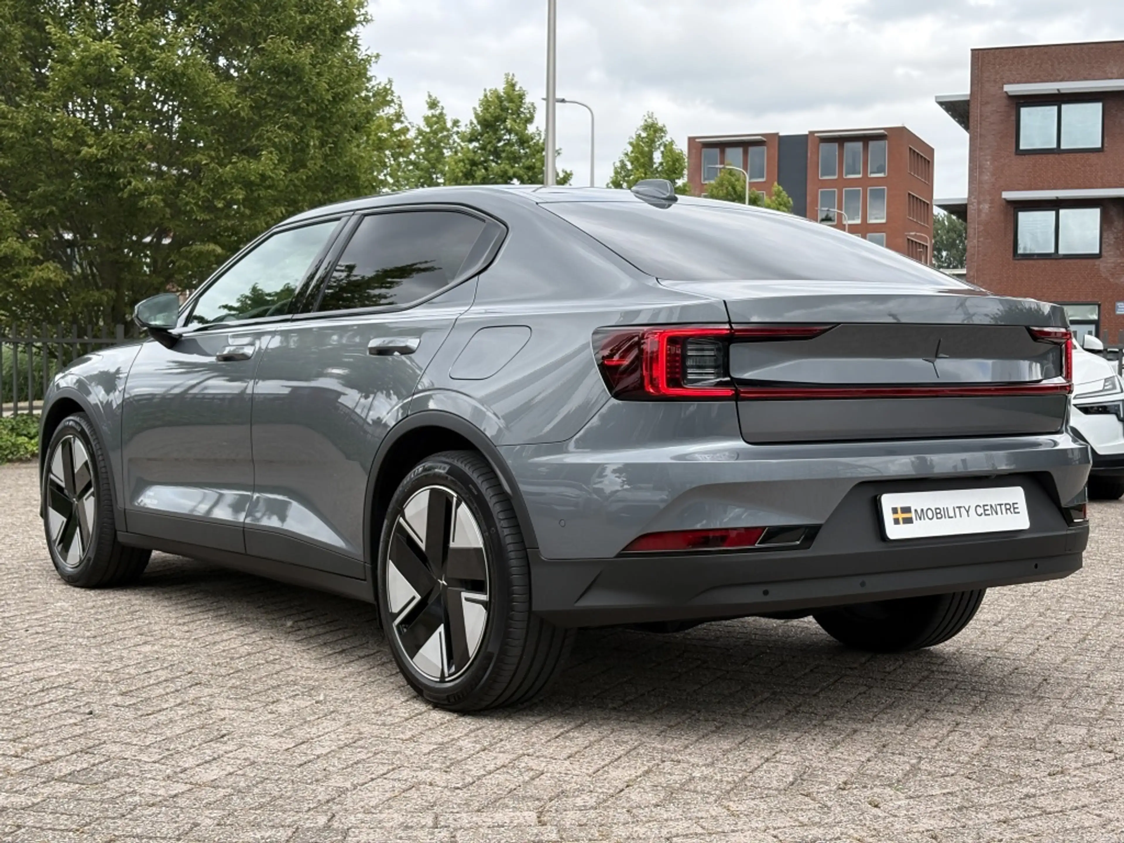Polestar 2 Long range Single motor 82 kWh | Prime | Harmon&Ka — photo 4