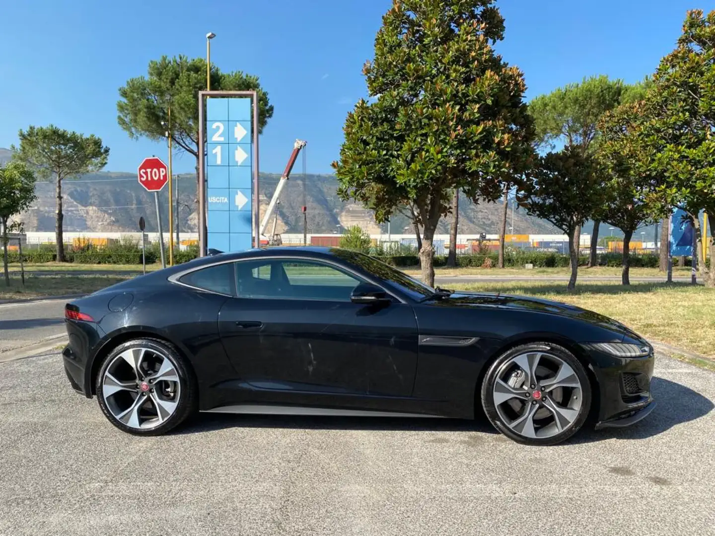 Jaguar F-Type Coupe 2.0 i4 First Edition rwd 300cv auto - 2