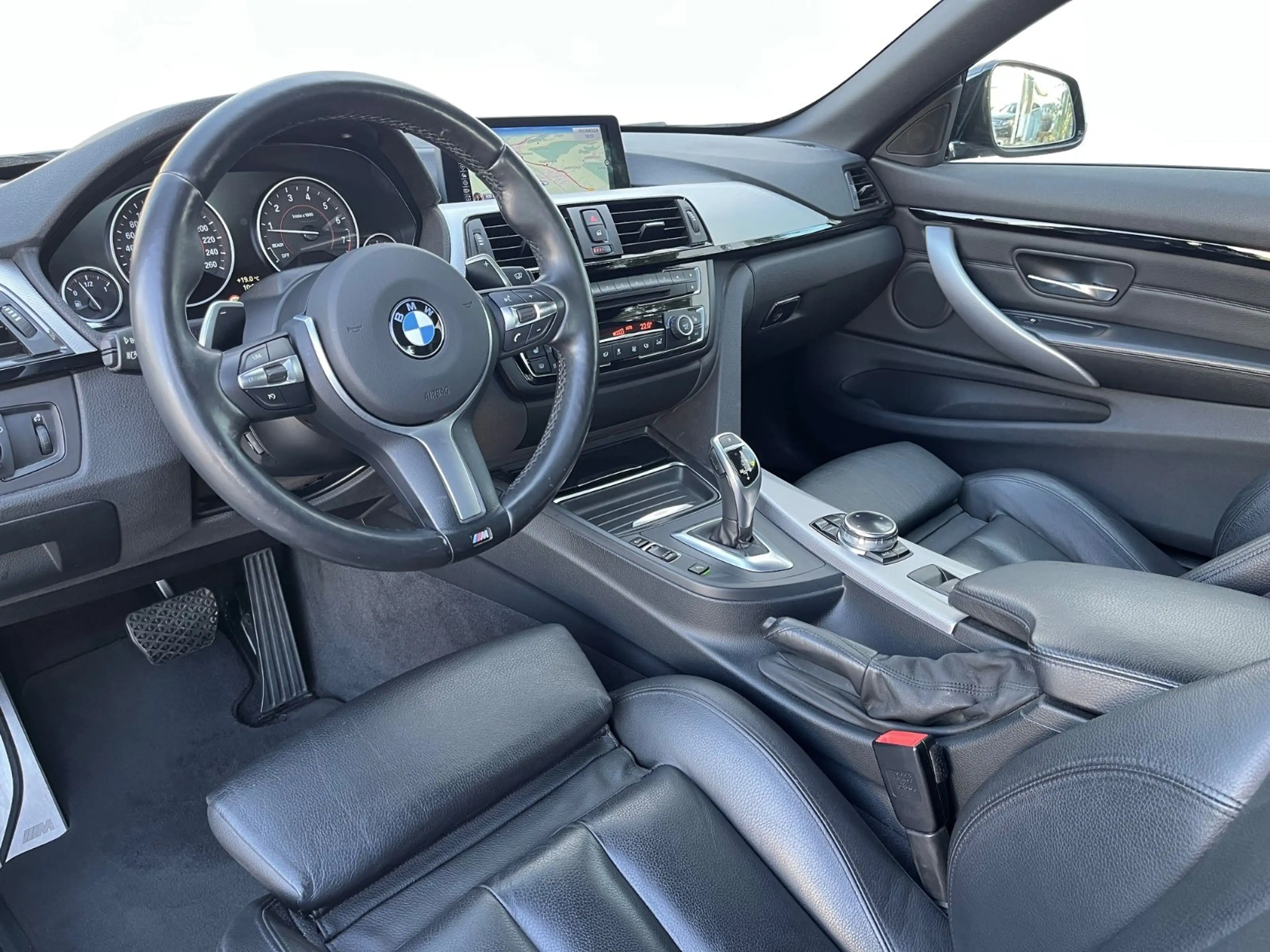 BMW 435 i Cabrio AUT M-Paket NaviProf HiFi AHK 19" — photo 13