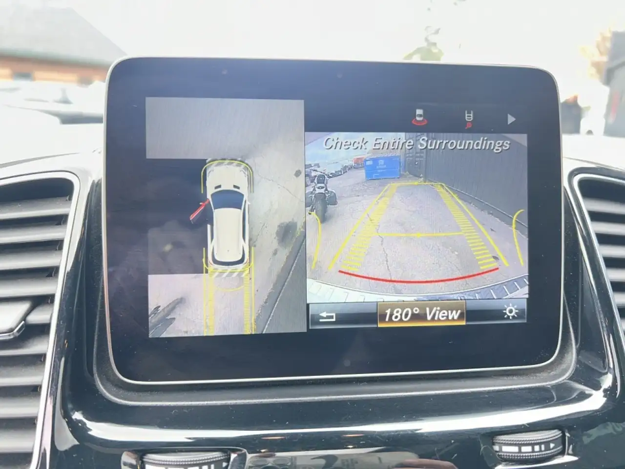 Mercedes-Benz GLE снимка Mercedes-Benz GLE