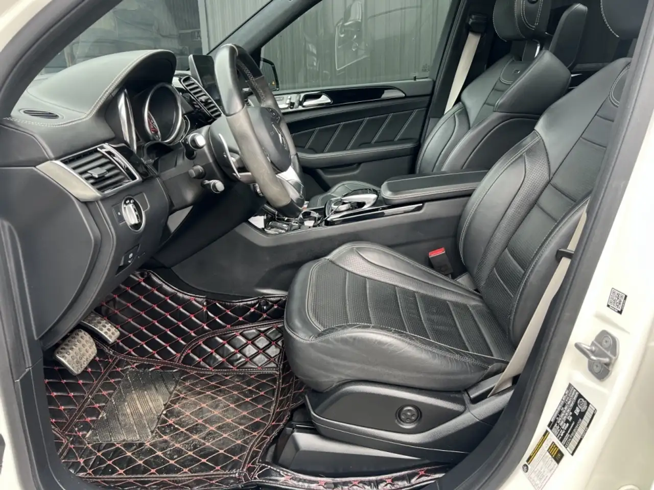 Mercedes-Benz GLE снимка Mercedes-Benz GLE