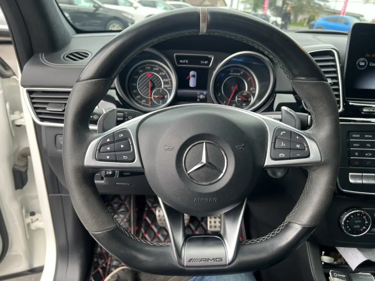 Mercedes-Benz GLE снимка Mercedes-Benz GLE