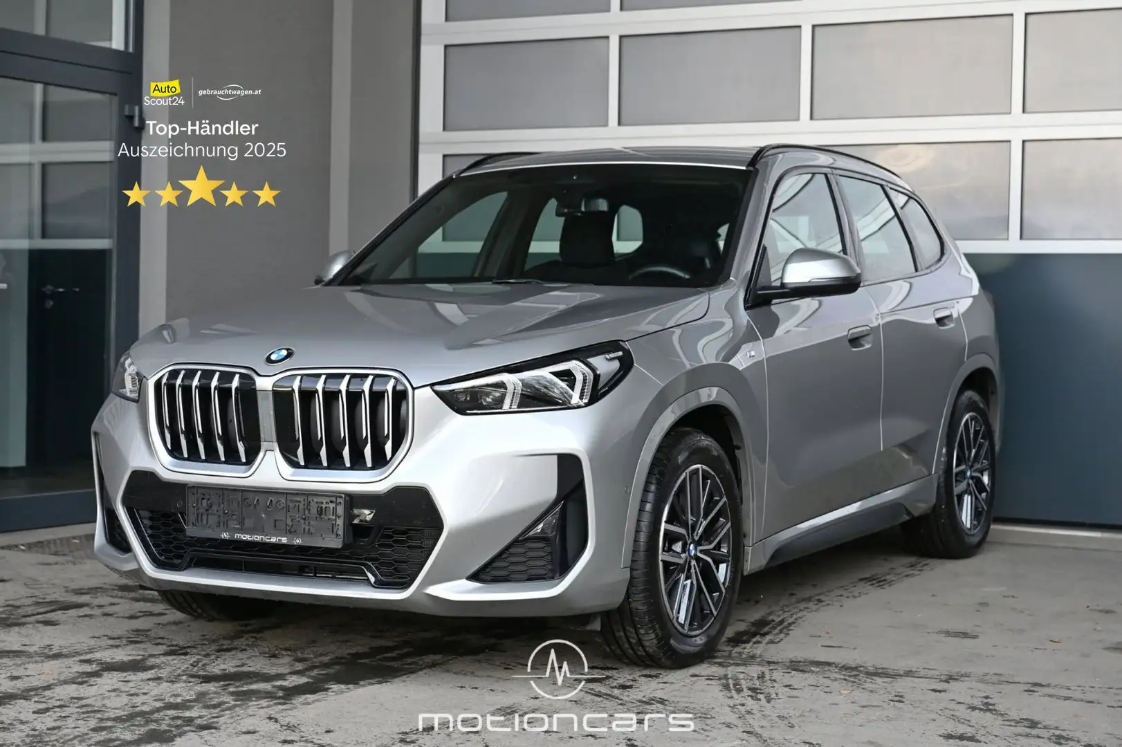 BMW X1 sDrive 18i M-Sport Silber - 1