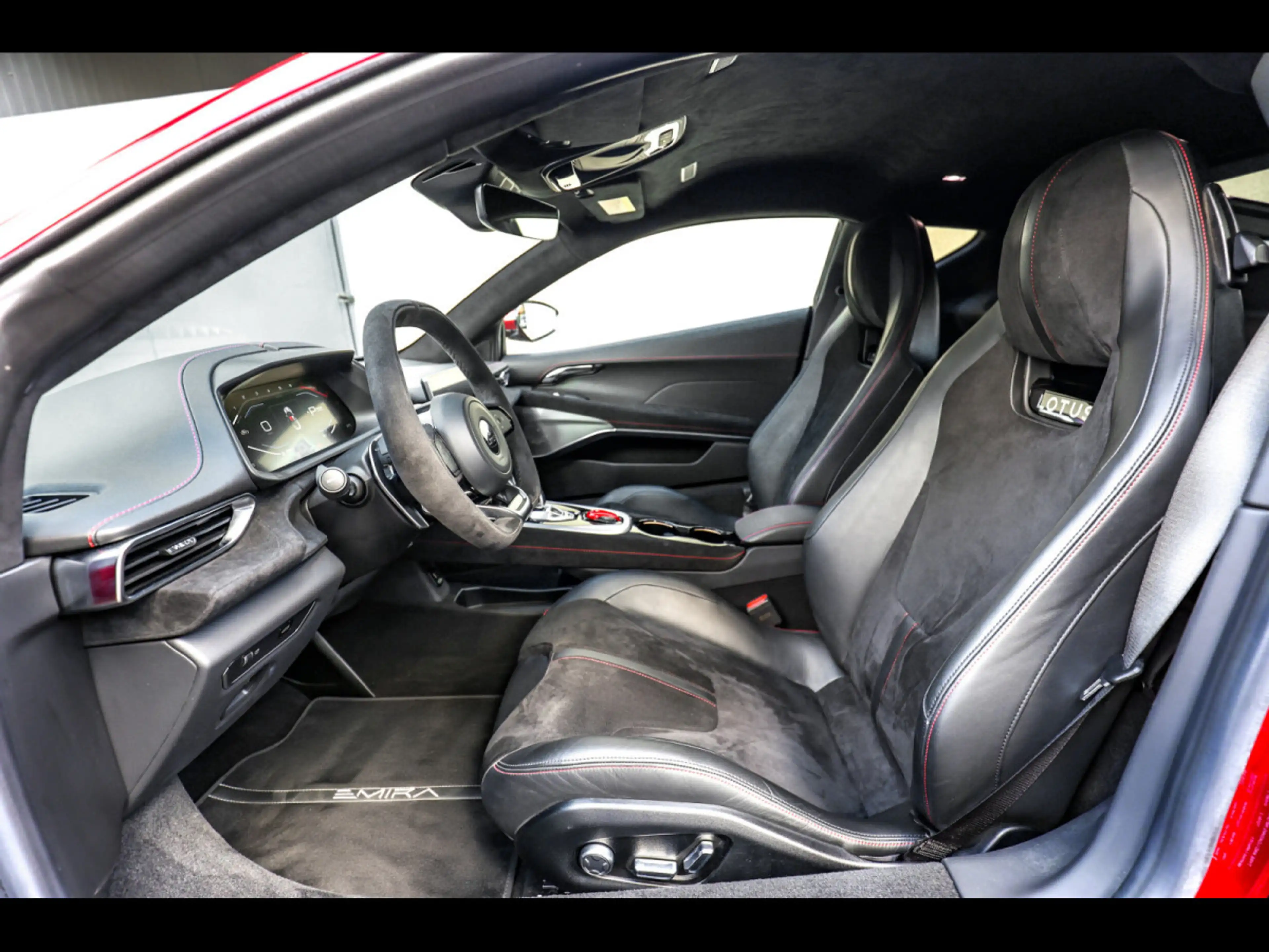 Lotus Emira COUPE 3.5 V6 FIRST EDITION DCT°MAGMA RED°KEF°KAM — photo 12