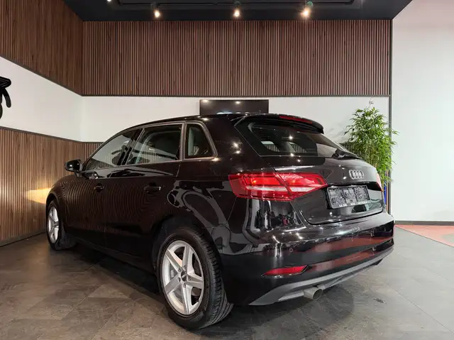 Audi A3 view 4